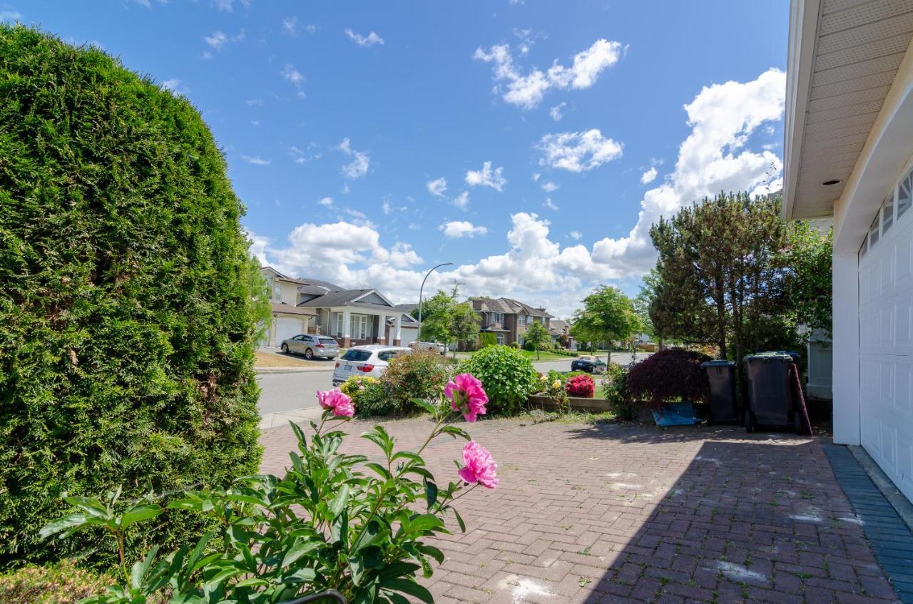 3 Private, Spacious, Bright Rooms In A Gorgeous House New Westminster Exterior photo